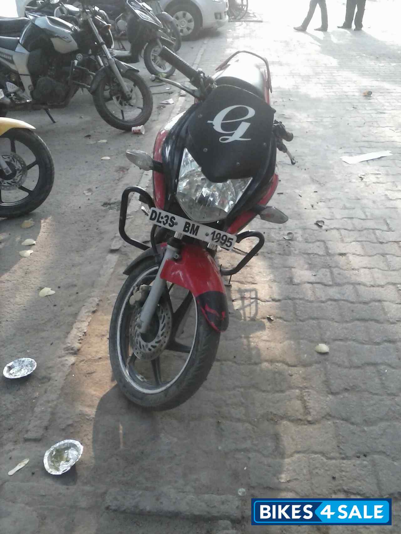 Red Honda CBF Stunner