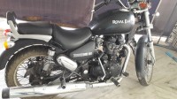 Black Royal Enfield Thunderbird 350