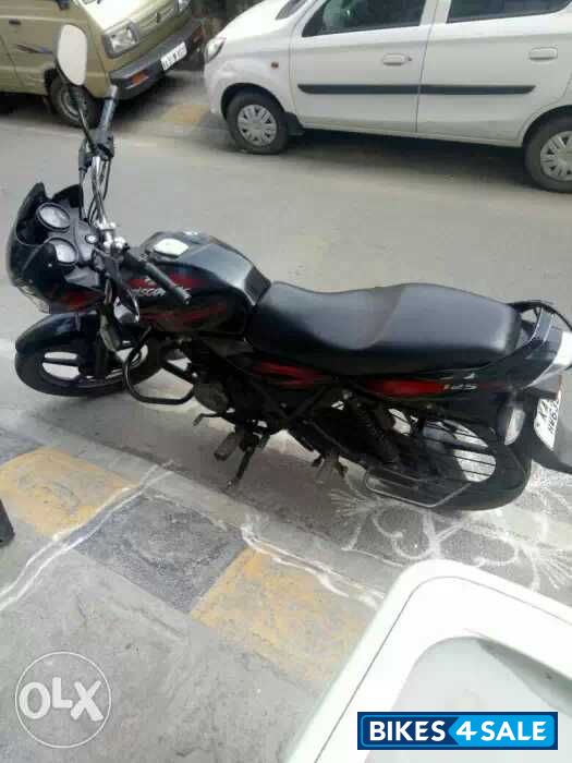 Black Bajaj Discover 125