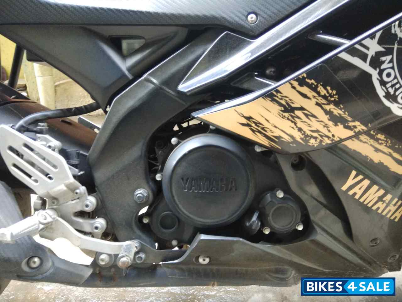 Black N Golden Yamaha YZF R15 V2
