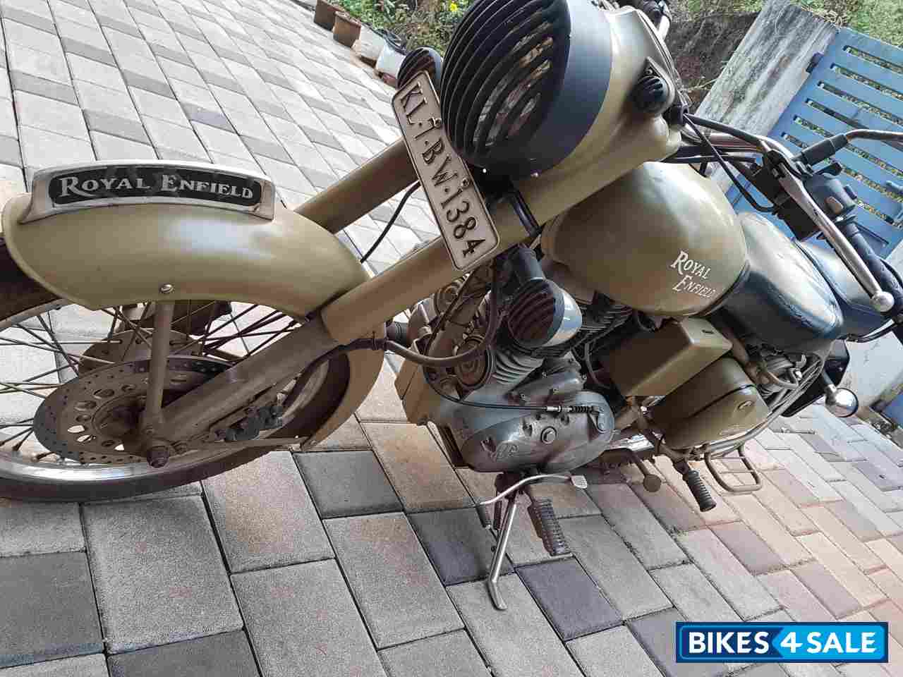 Desert Storm Royal Enfield Classic Desert Storm