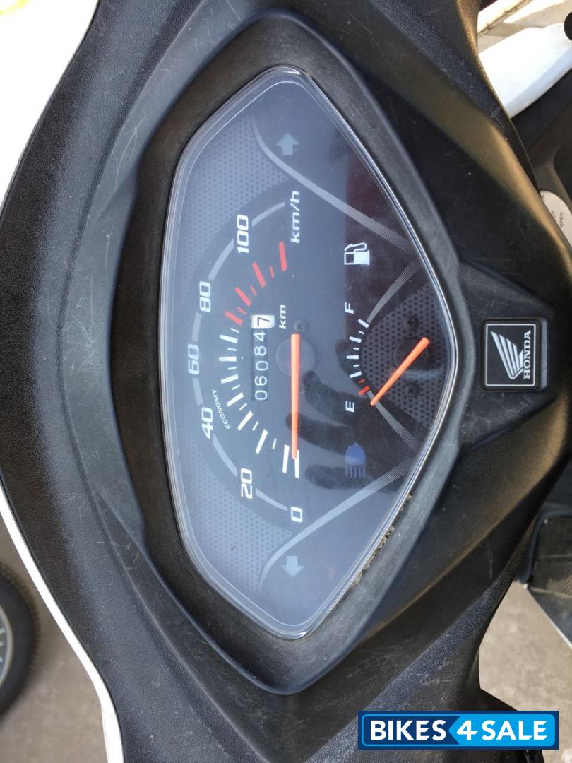 White Honda Activa 3G