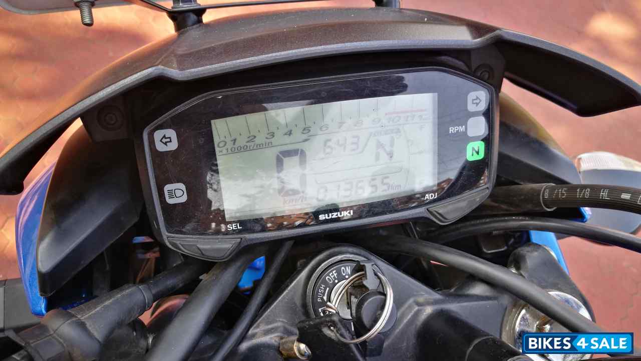 Blue Suzuki Gixxer 150