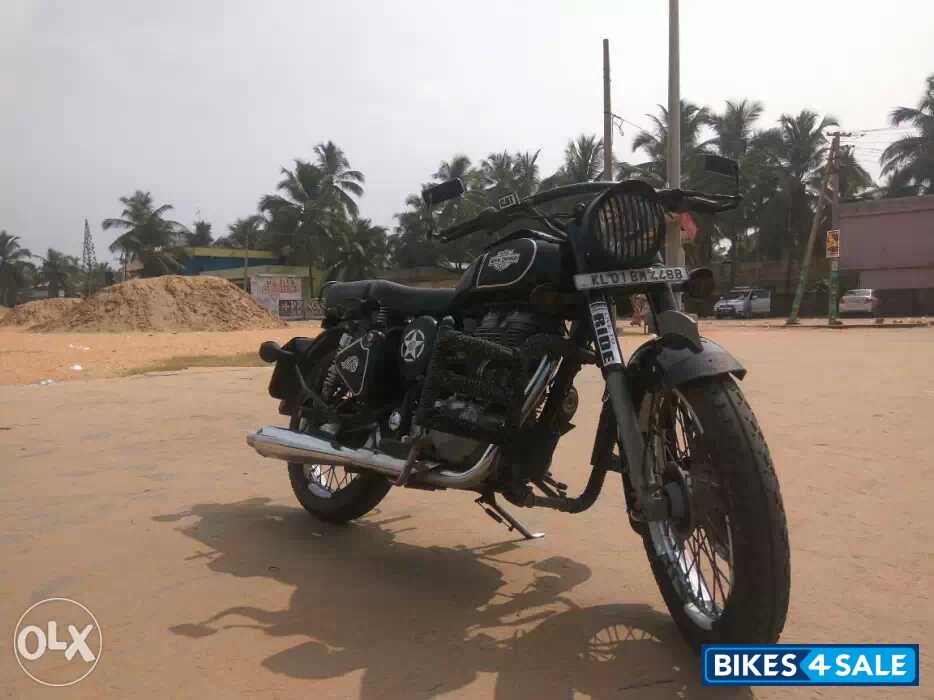 Black Royal Enfield Classic 350