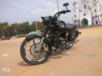 Black Royal Enfield Classic 350