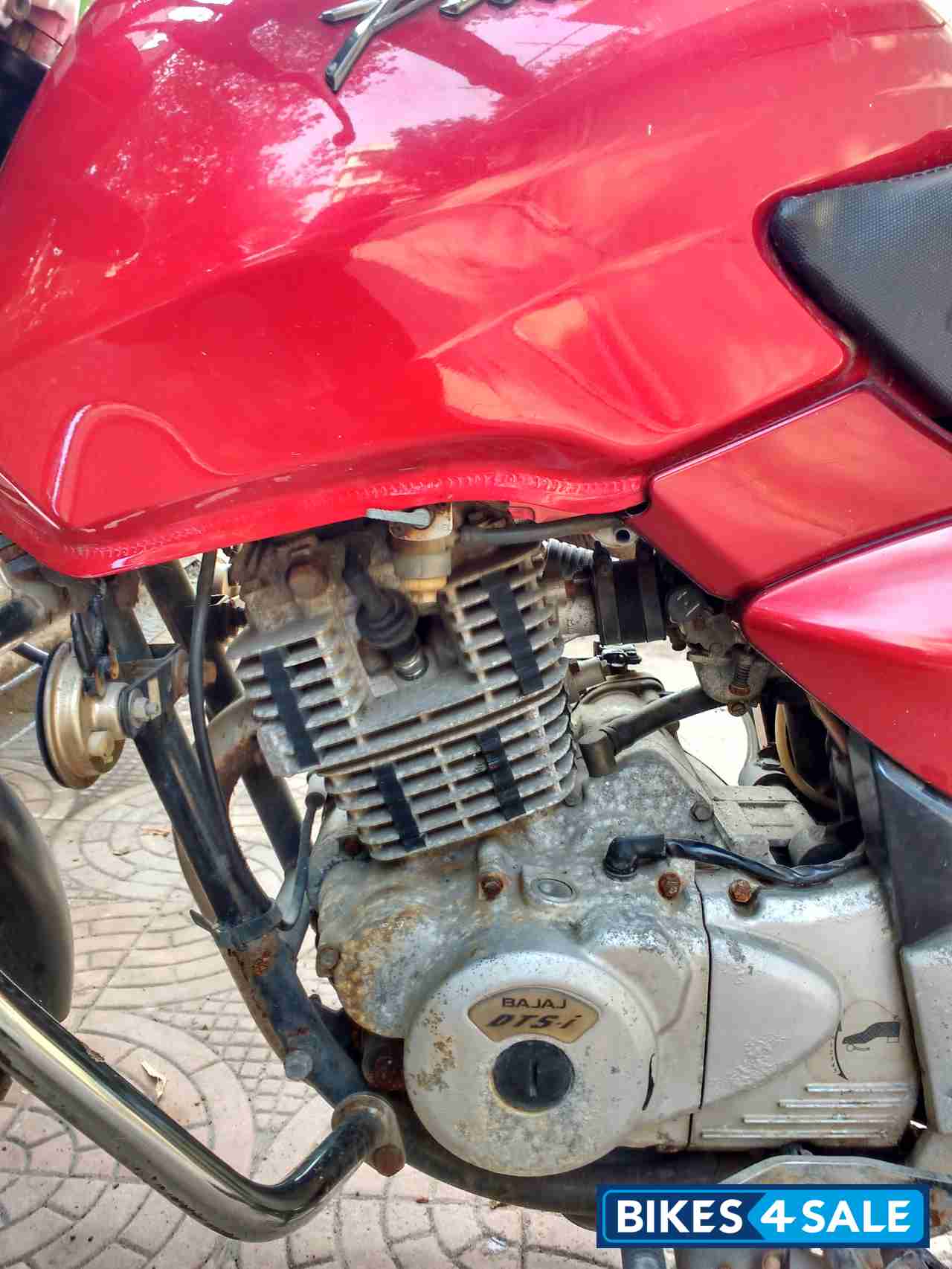 Red Bajaj Pulsar 150 DTSi