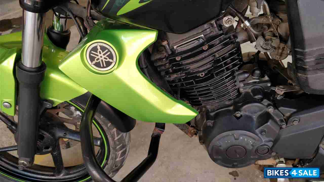 Green Yamaha FZ-S
