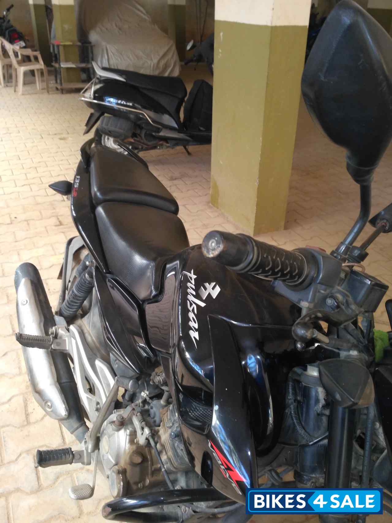 Black Bajaj Pulsar 135LS