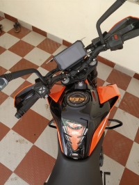 Orange KTM Duke 390