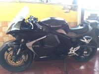 Black Hyosung GT250R
