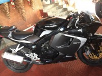 Black Hyosung GT250R