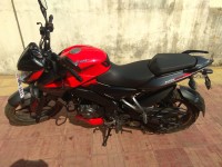 Red Bajaj Pulsar 200 NS