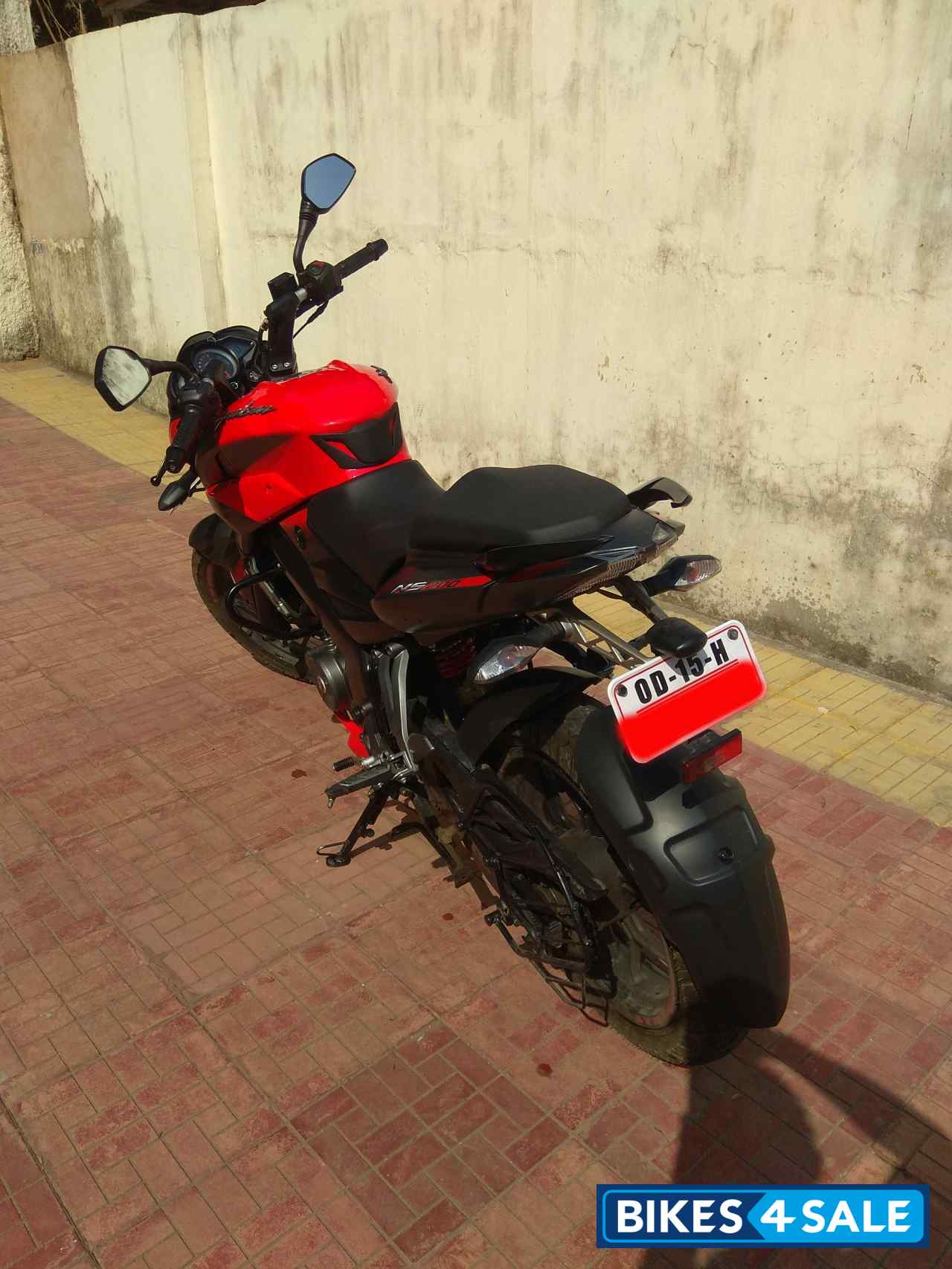 Red Bajaj Pulsar 200 NS
