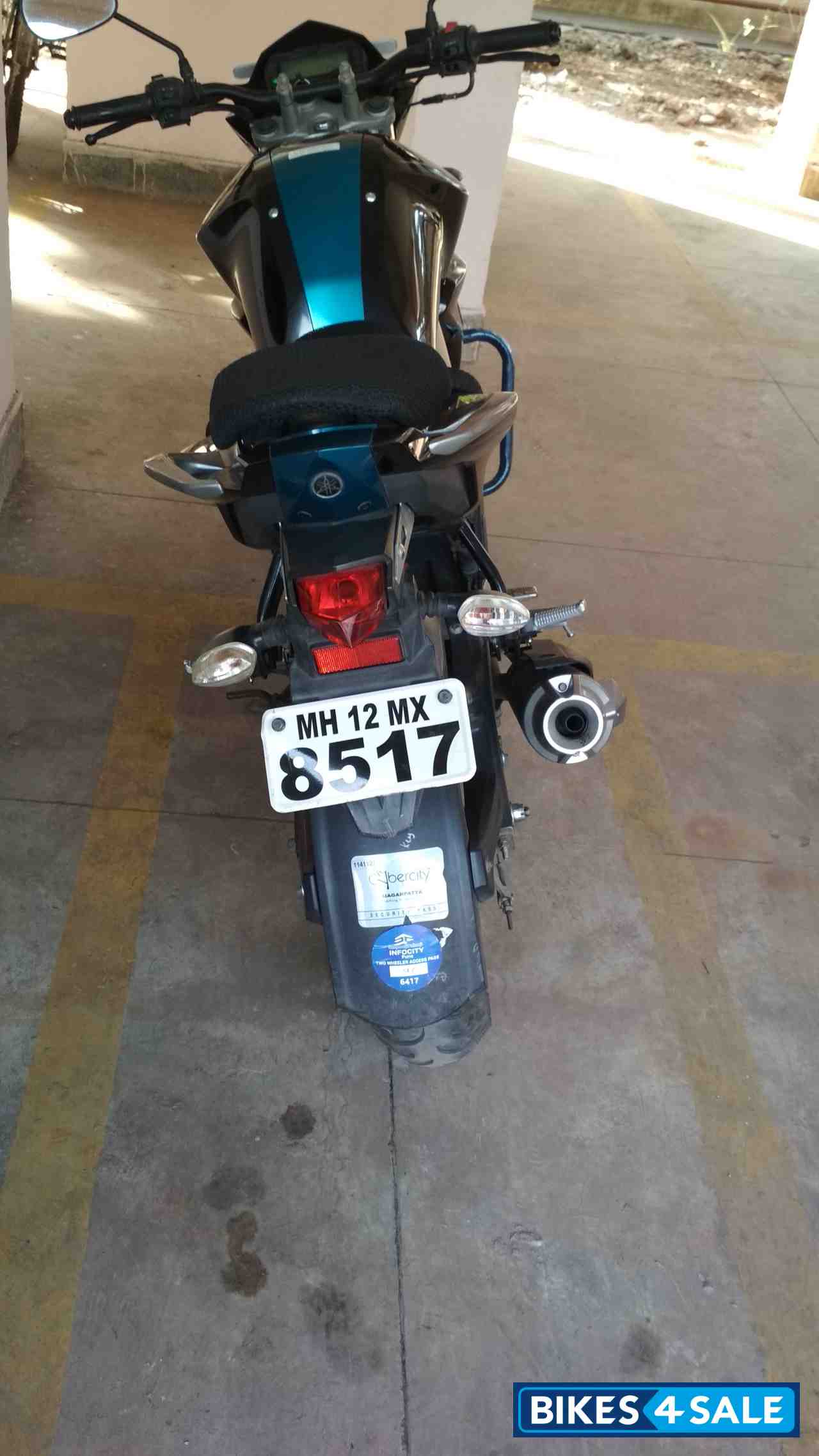 Black Yamaha FZ-S FI V2