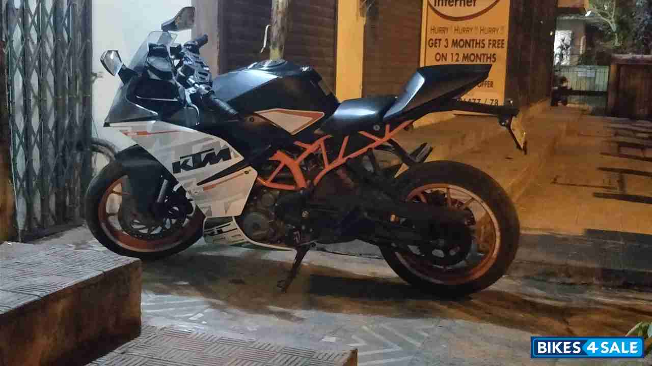 White And Orange KTM RC 390