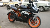 Black KTM RC 200