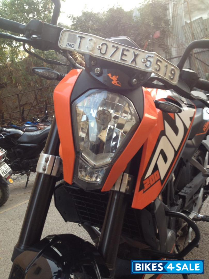 Orange KTM Duke 200