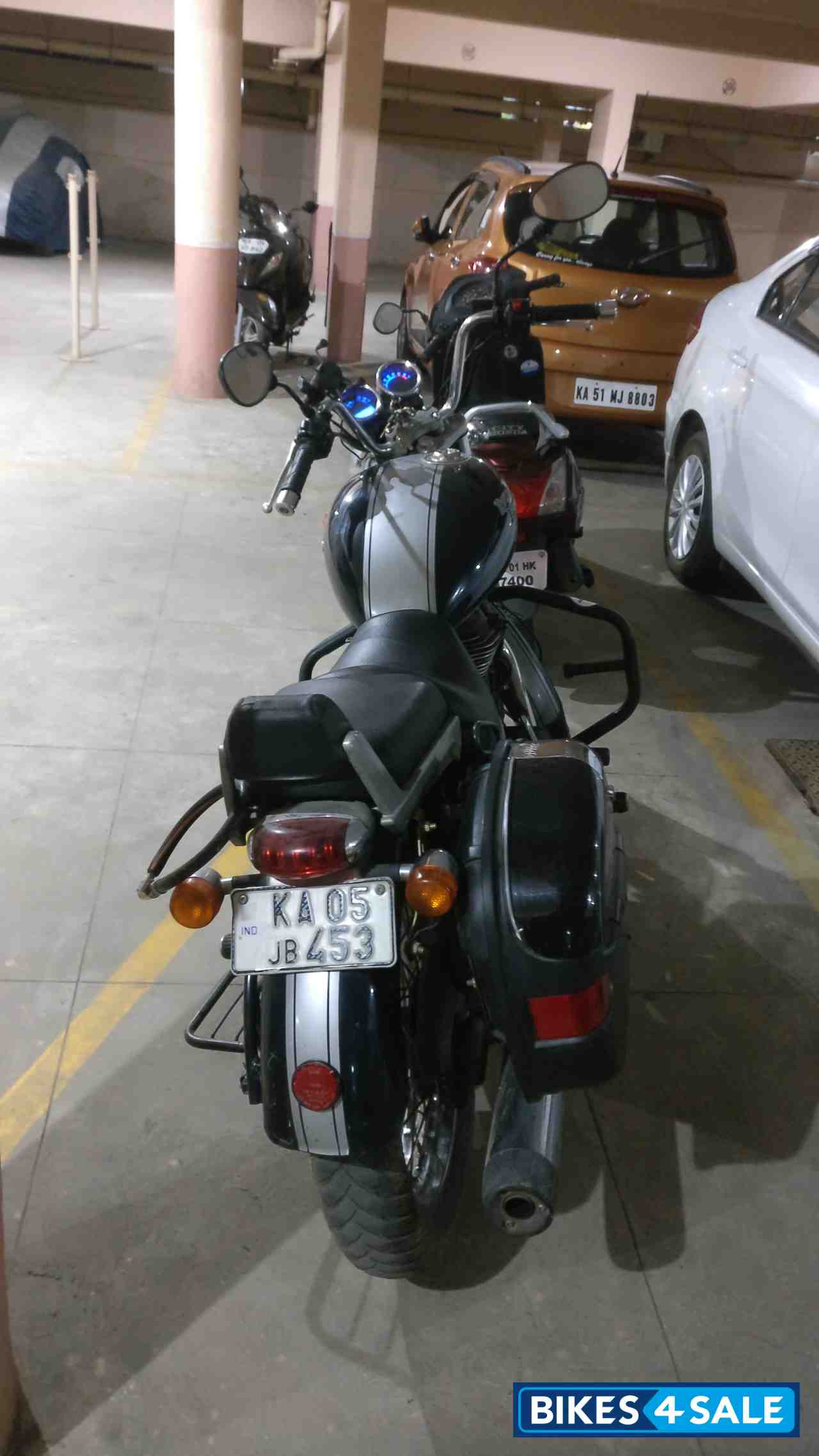 Twilight Blue Royal Enfield Thunderbird 350 Twilight Blue Royal Enfield Thunderbird 350