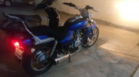 Blue Bajaj Avenger 220 DTS-i