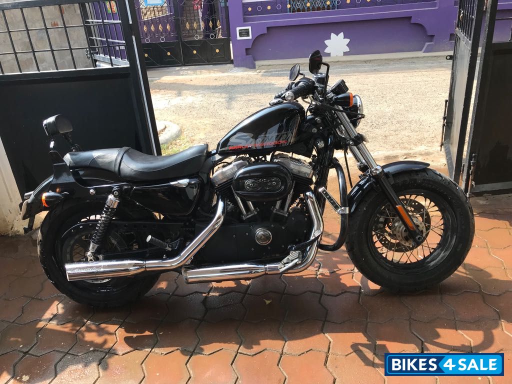 Black Harley Davidson XL 1200X Forty-Eight