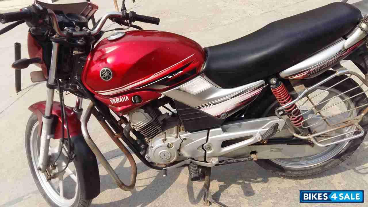 Red Yamaha Libero G5 Red Yamaha Libero G5