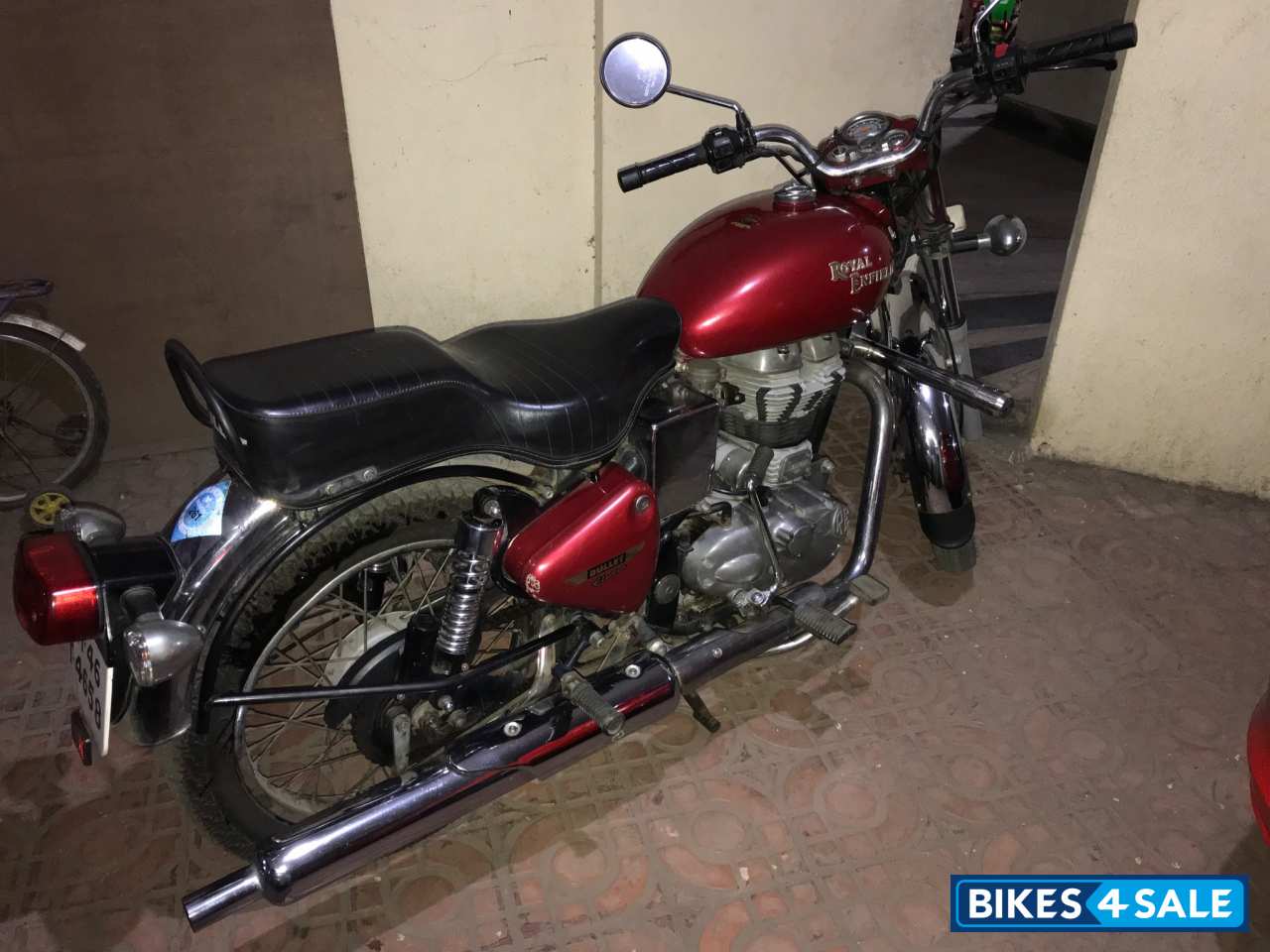 Red Royal Enfield Bullet Electra Twinspark