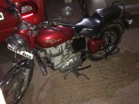 Red Royal Enfield Bullet Electra Twinspark