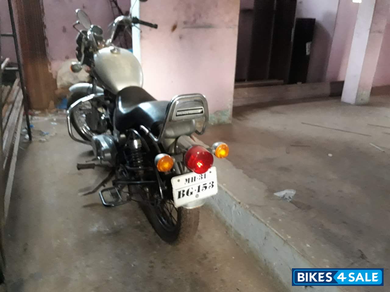 Silver Royal Enfield Thunderbird 350