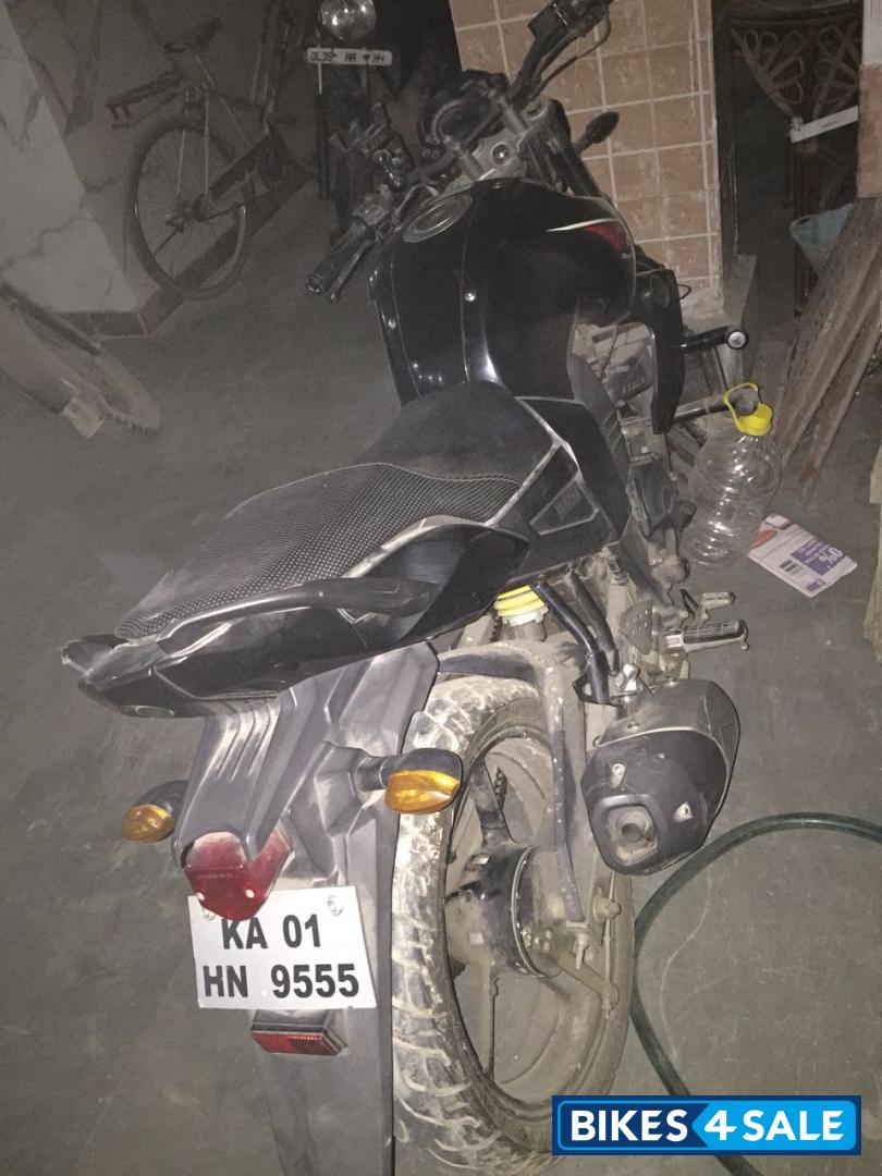 Black Yamaha FZ16