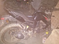 Black Yamaha FZ16