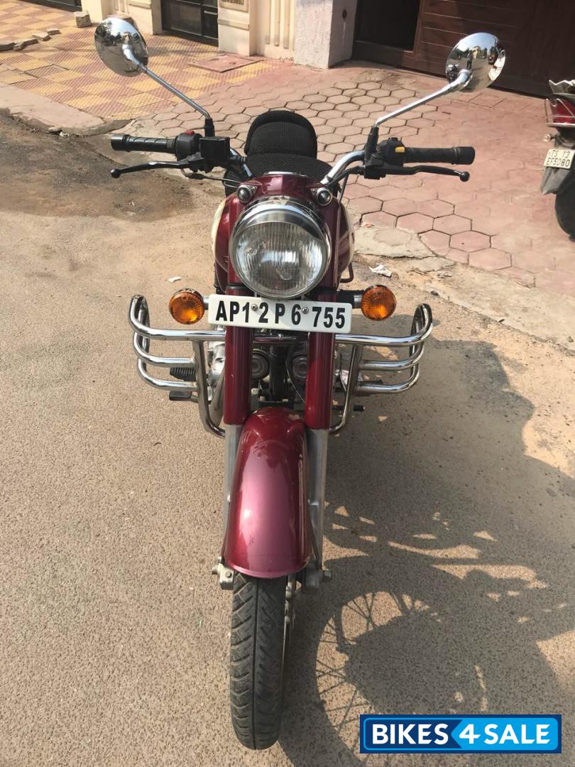 Maroon Royal Enfield Classic 350