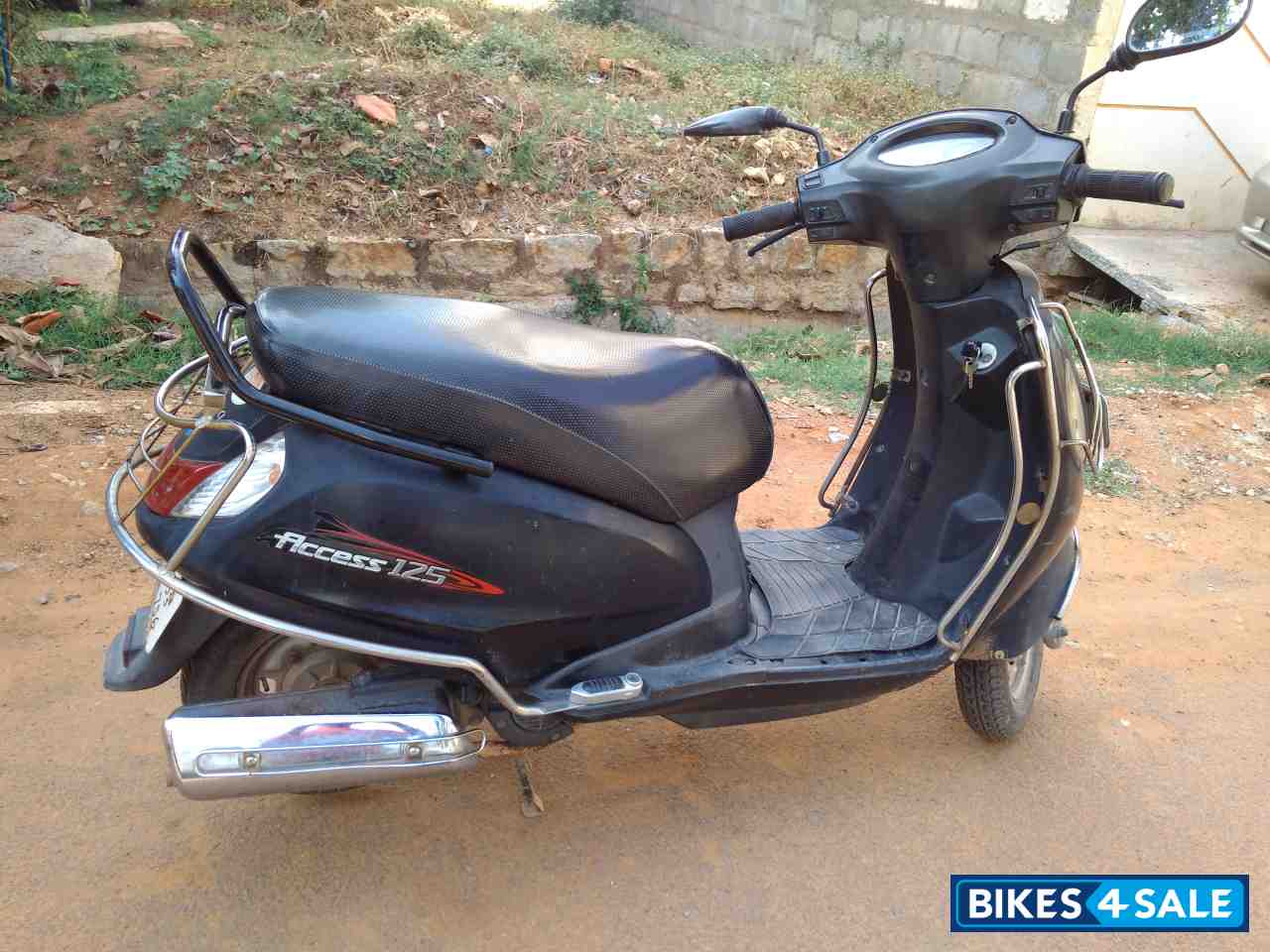 Black Suzuki Access 125
