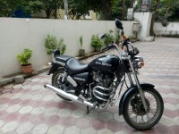 Black Royal Enfield Thunderbird 350