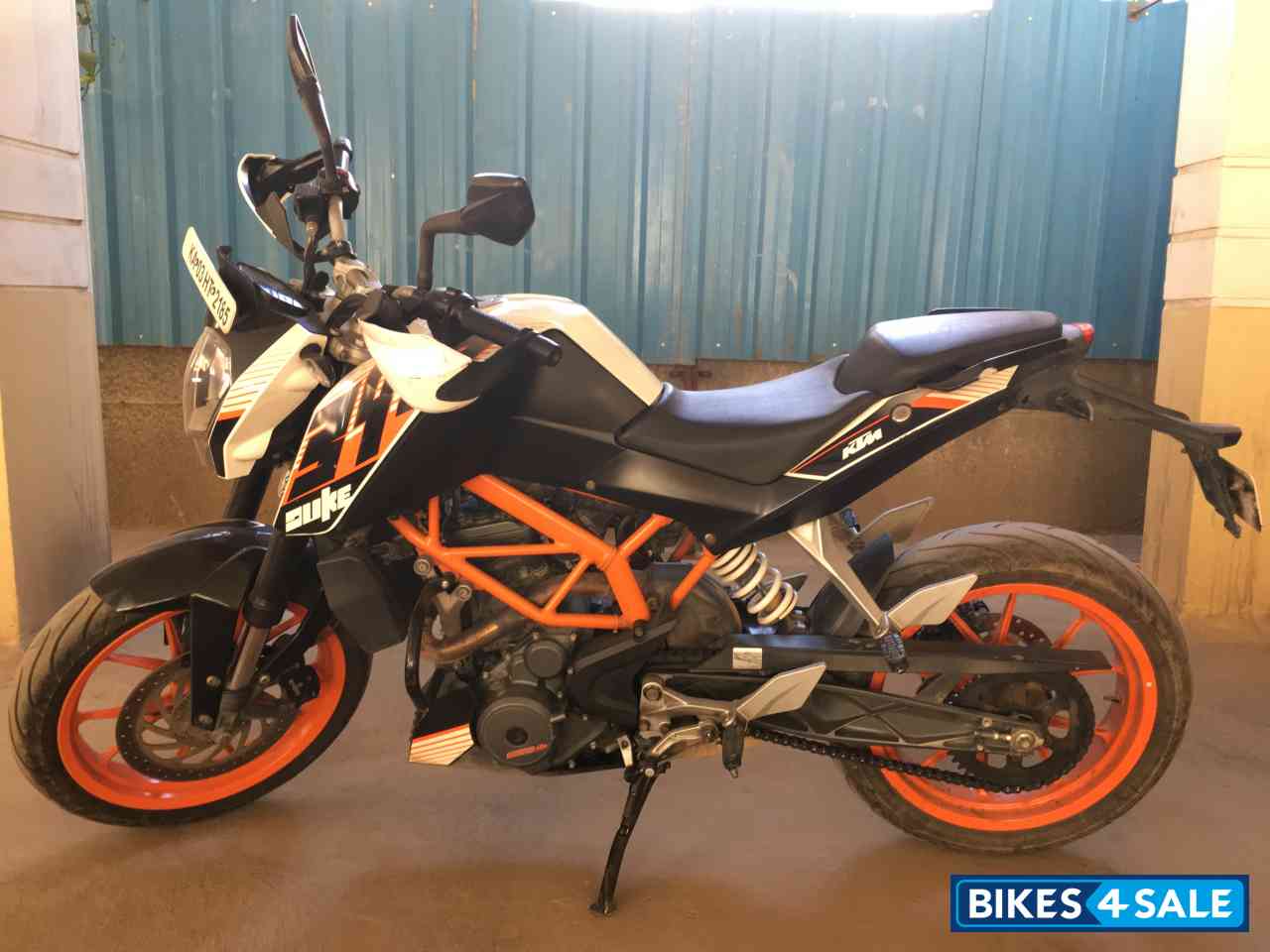 White KTM Duke 390