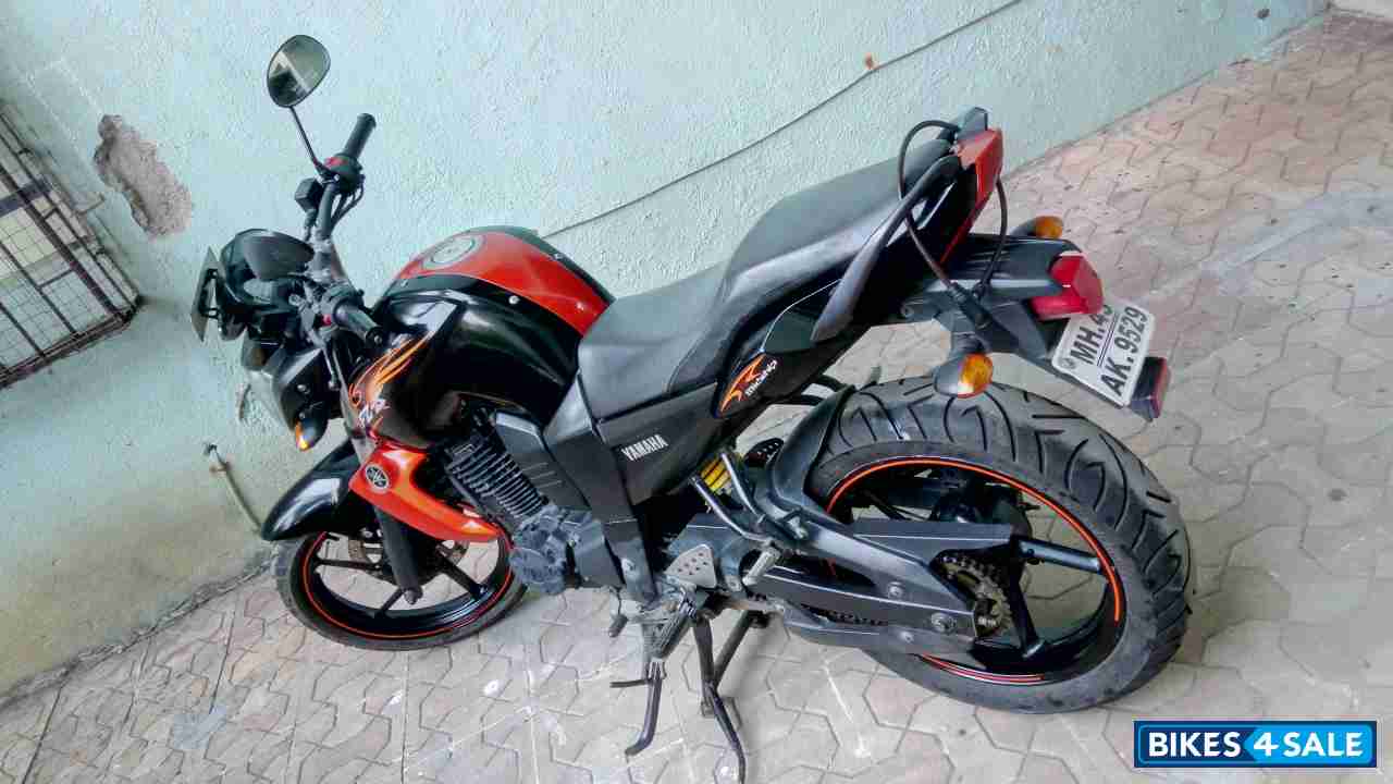 Orange Yamaha FZ-S Orange Yamaha FZ-S