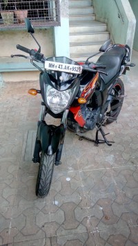Orange Yamaha FZ-S