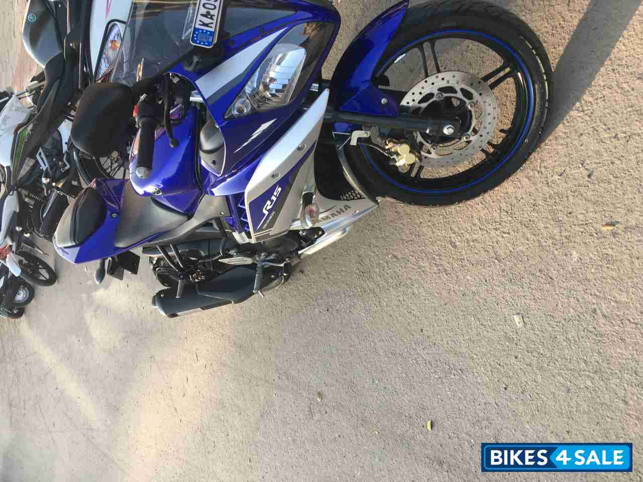Blue Yamaha YZF R15 V2