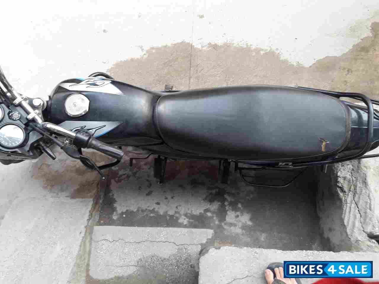 Black Bajaj CT 100