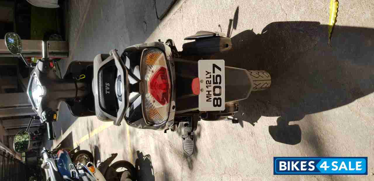 Grey TVS Wego