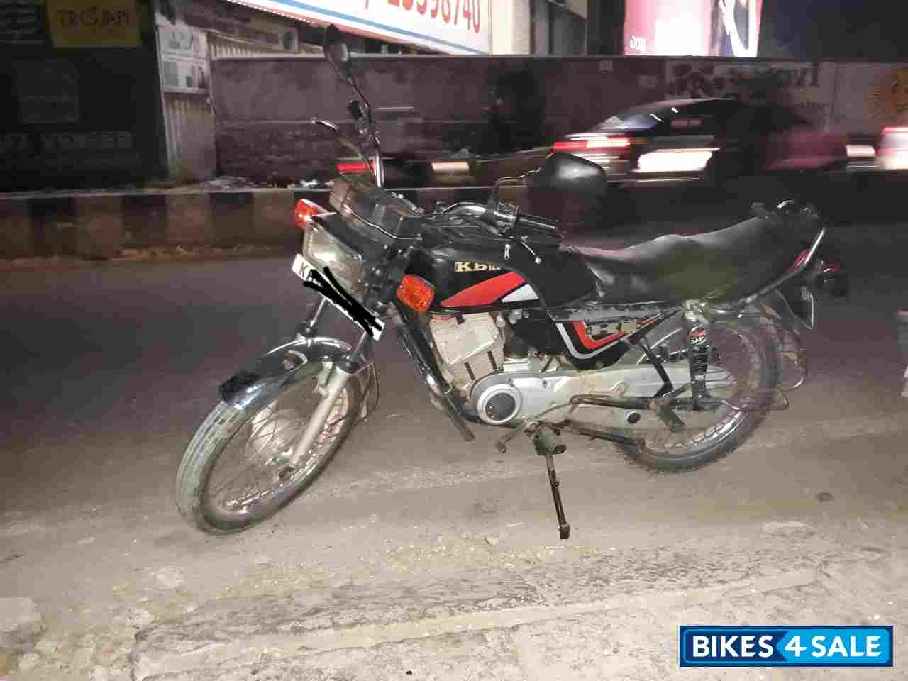 Black Bajaj KB 125