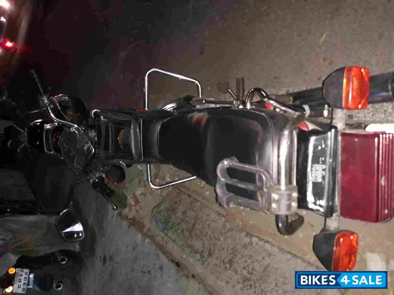 Black Bajaj KB 125 Black Bajaj KB 125