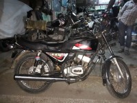 Black Bajaj KB 125