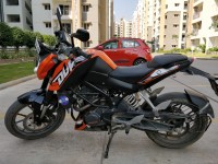 Orange KTM Duke 200