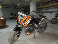 Orange KTM Duke 200