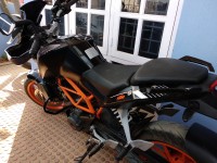 Black KTM Duke 390