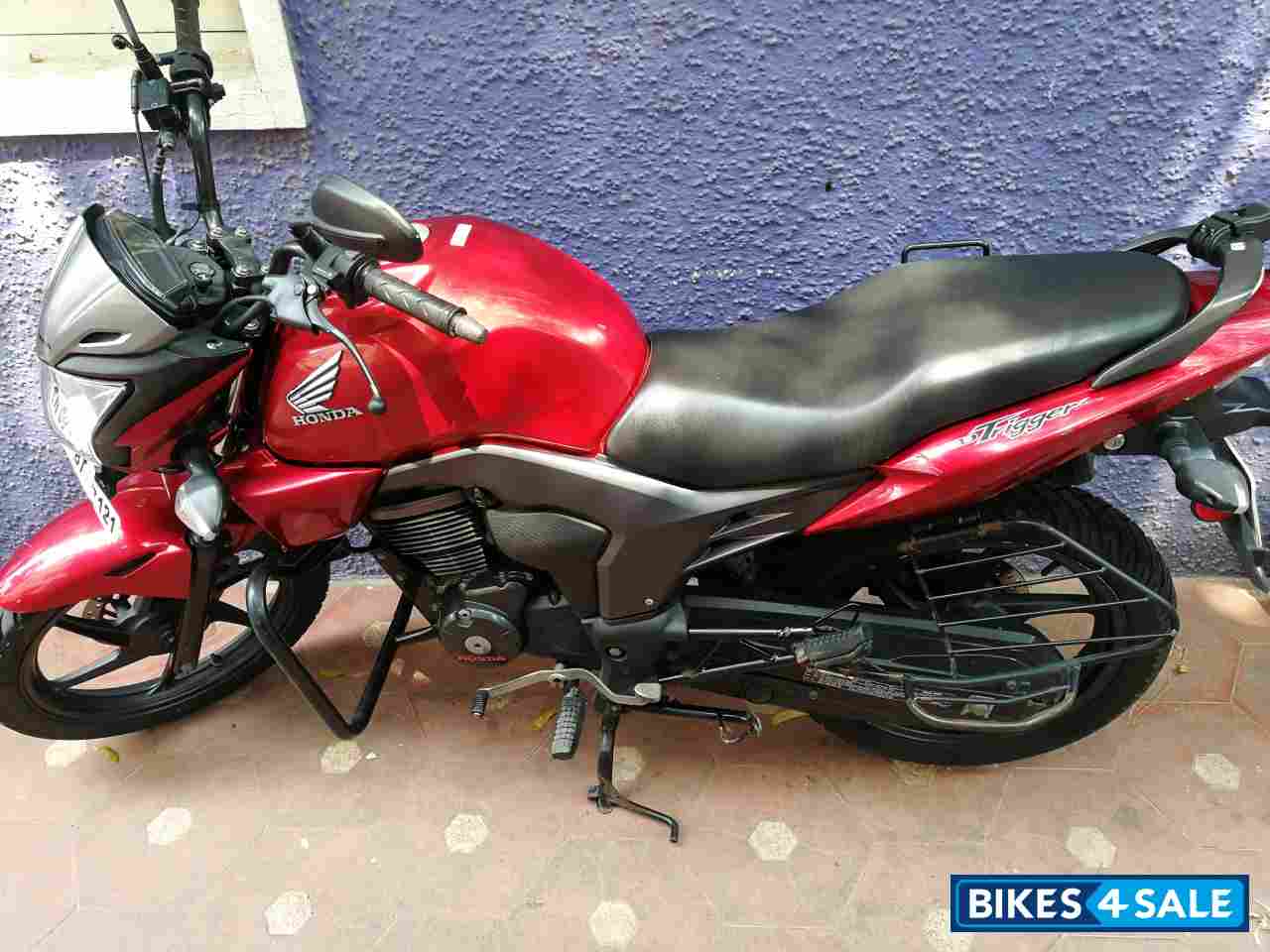 Red Honda CB Trigger Red Honda CB Trigger