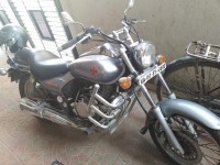 Black And Grey Bajaj Avenger 180 DTS-i