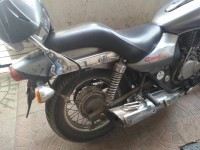 Black And Grey Bajaj Avenger 180 DTS-i