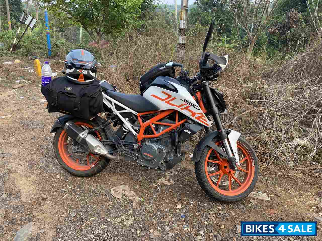 White KTM Duke 390