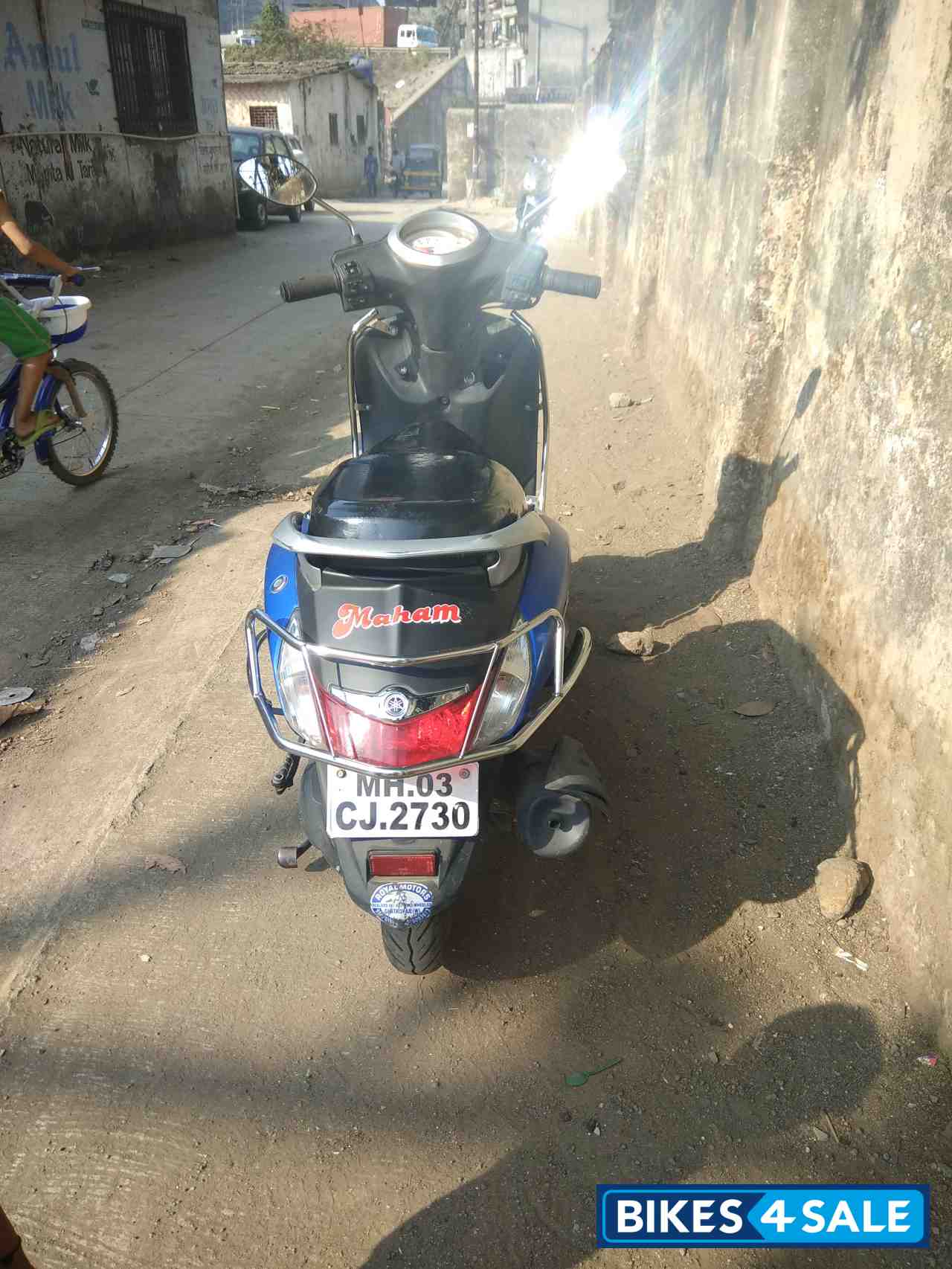 Mat Blue Yamaha Fascino